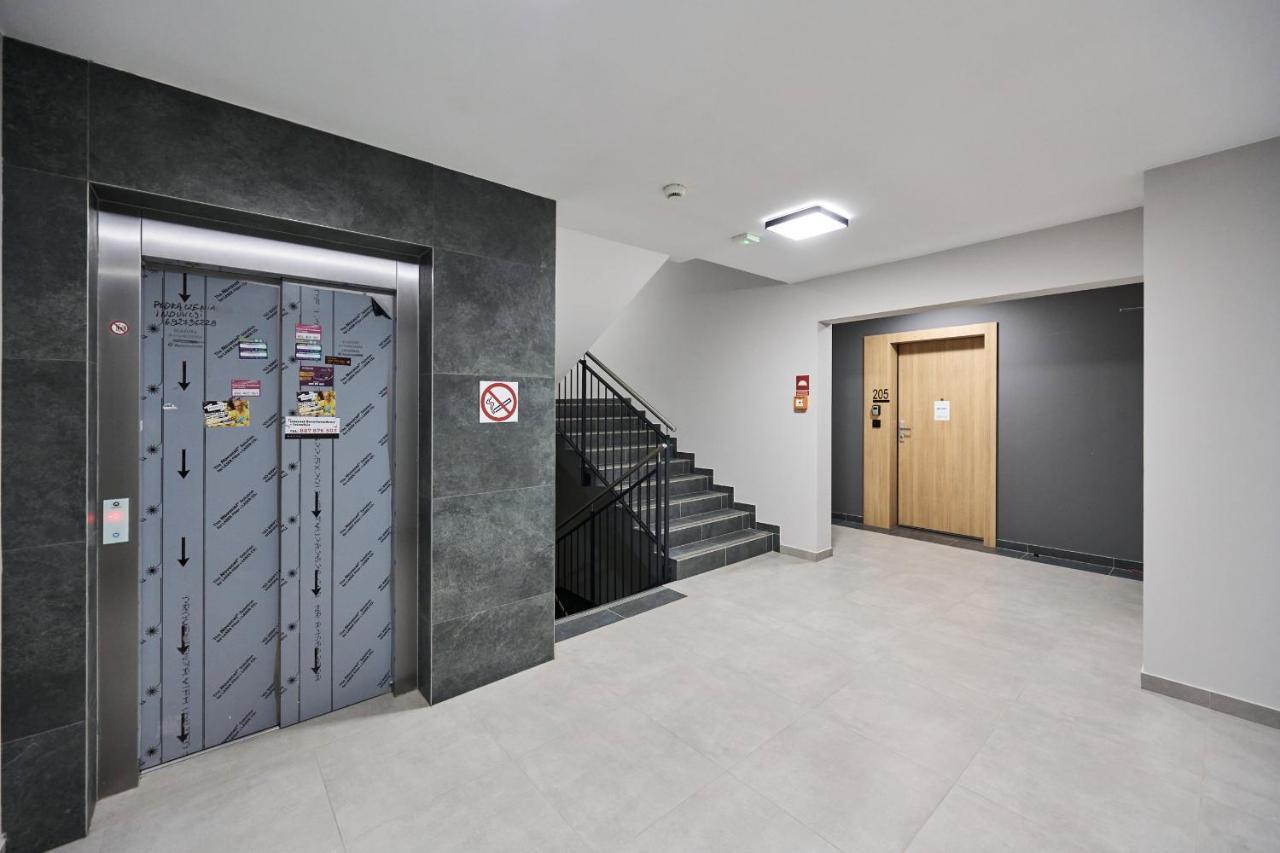Nowa Manufaktura Apartment Wroclaw Krzyki By Noclegi Renters Exterior foto